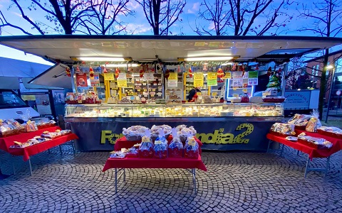 Formaggilandia2 mercato settimanale